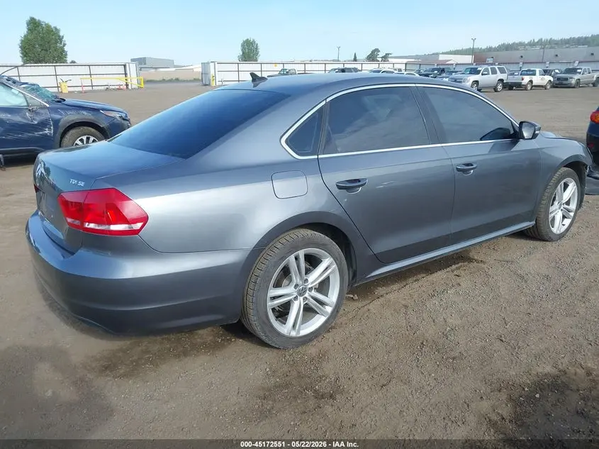 2015 VOLKSWAGEN PASSAT 2.0L TDI SE
