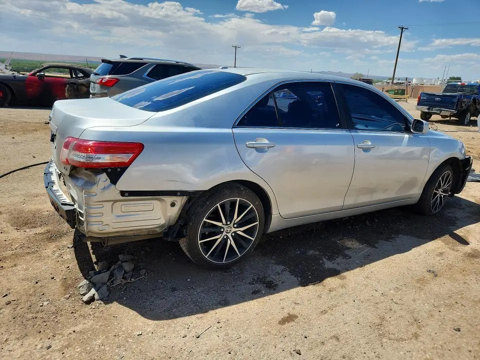 2011 TOYOTA CAMRY LE  