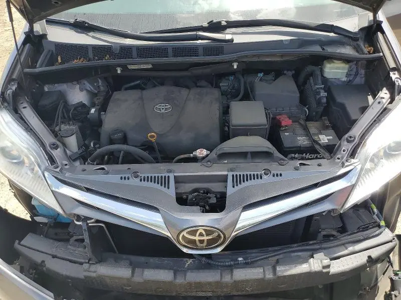 2018 TOYOTA SIENNA XLE 7-PASSENGER  