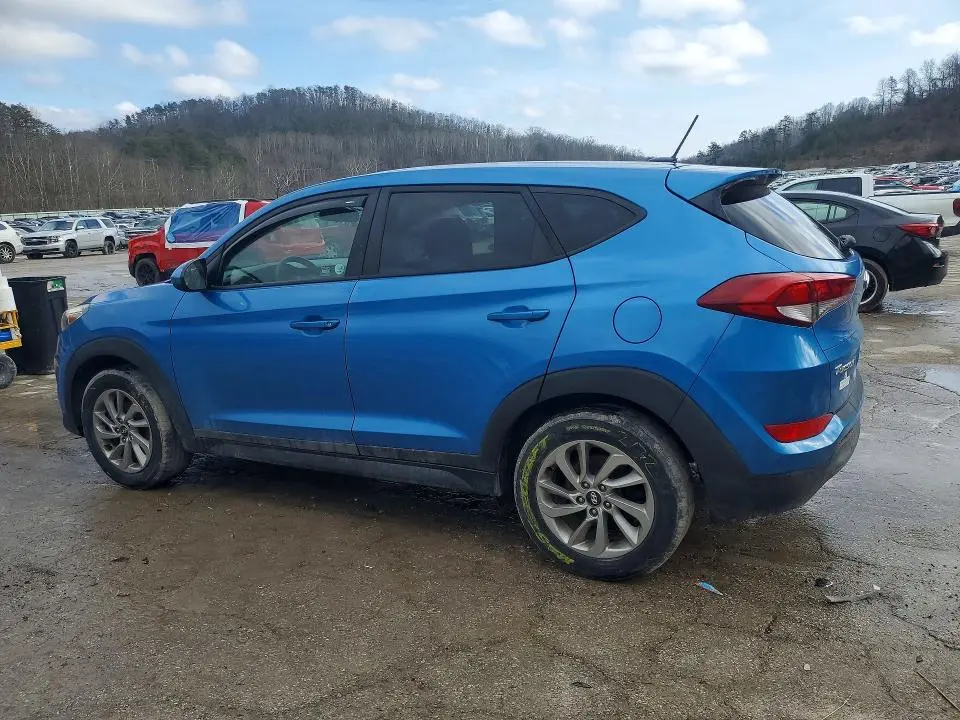 2017 HYUNDAI TUCSON SE  