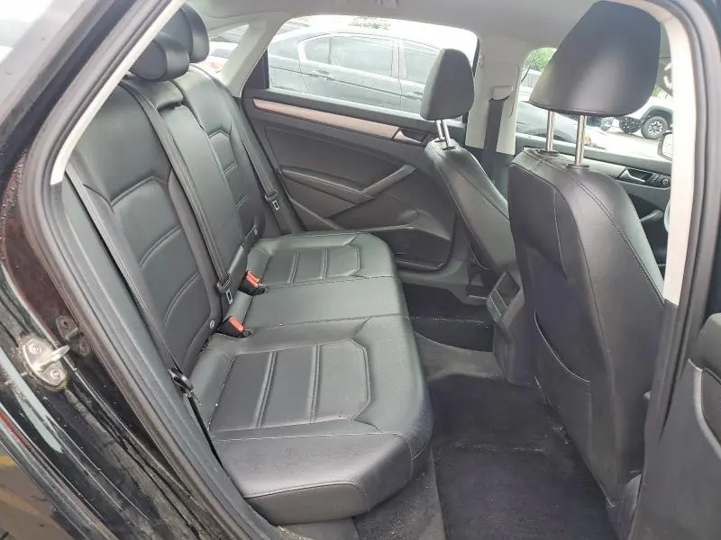 2015 VOLKSWAGEN PASSAT S  