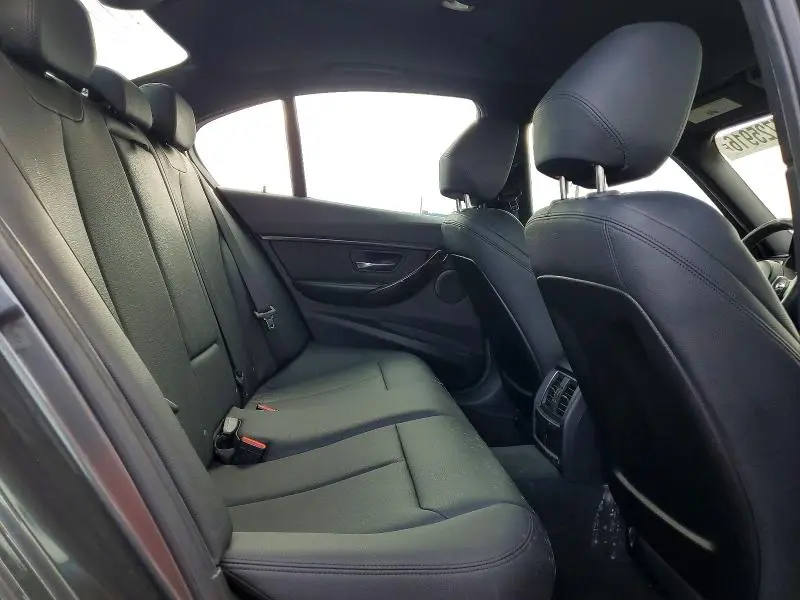 2017 BMW 320 I  