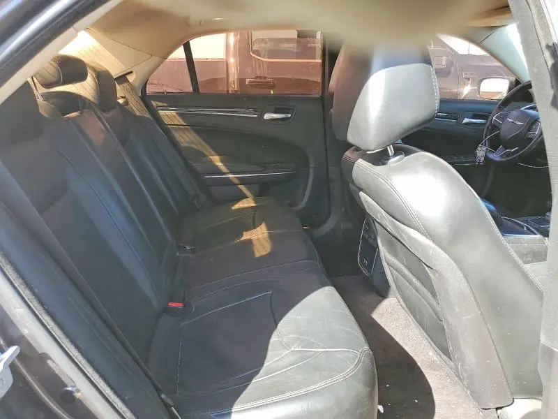 2016 CHRYSLER 300 LIMITED  