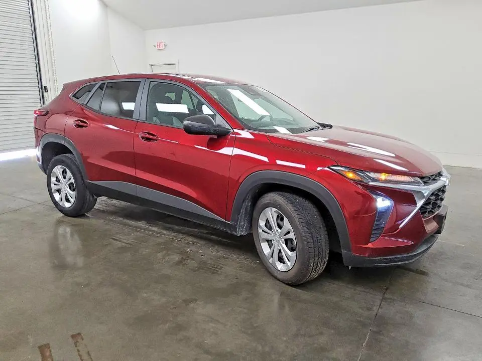 2024 CHEVROLET TRAX LS  