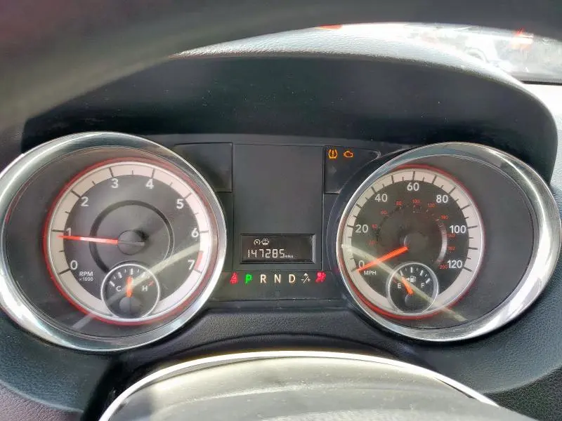 2013 DODGE GRAND CARAVAN SE  