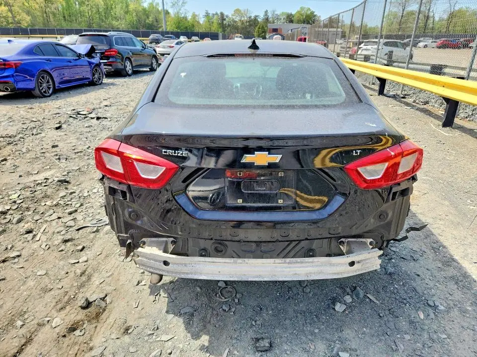 2017 CHEVROLET CRUZE LT  