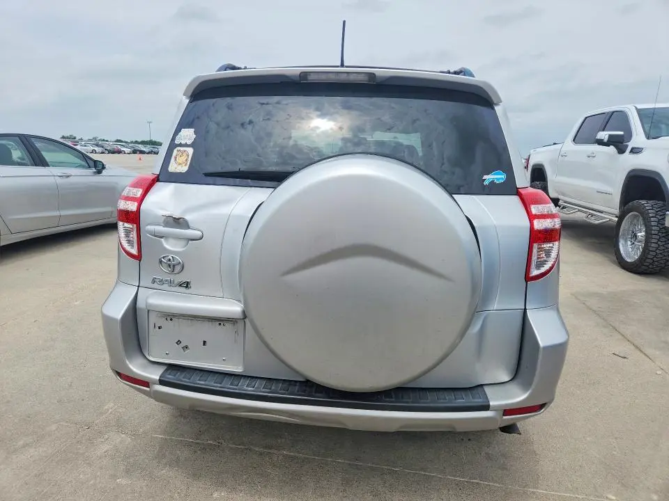 2011 TOYOTA RAV4 BASE  