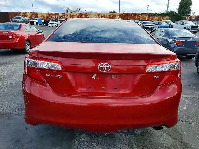 2013 TOYOTA CAMRY SE  