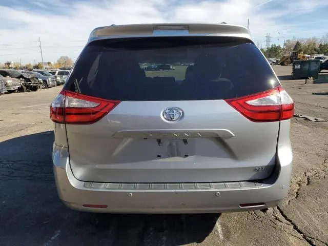 2015 TOYOTA SIENNA XLE  