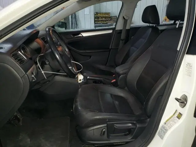 2013 VOLKSWAGEN JETTA SE  