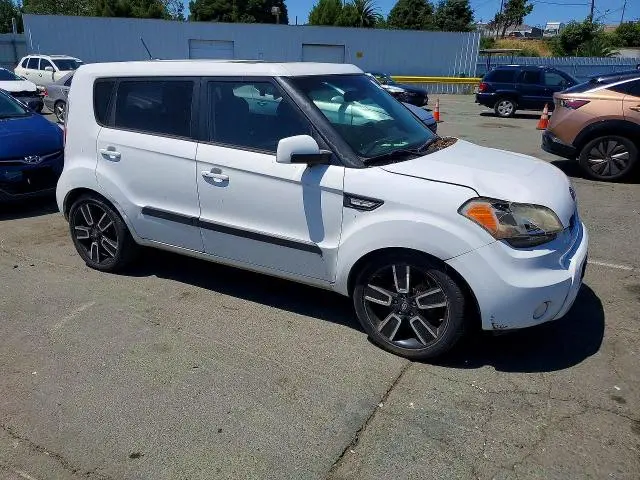 2011 KIA SOUL +  
