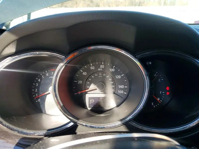 2011 KIA SORENTO BASE  