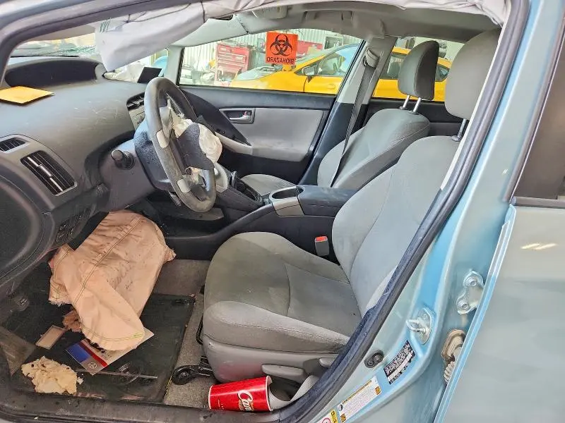 2014 TOYOTA PRIUS THREE  