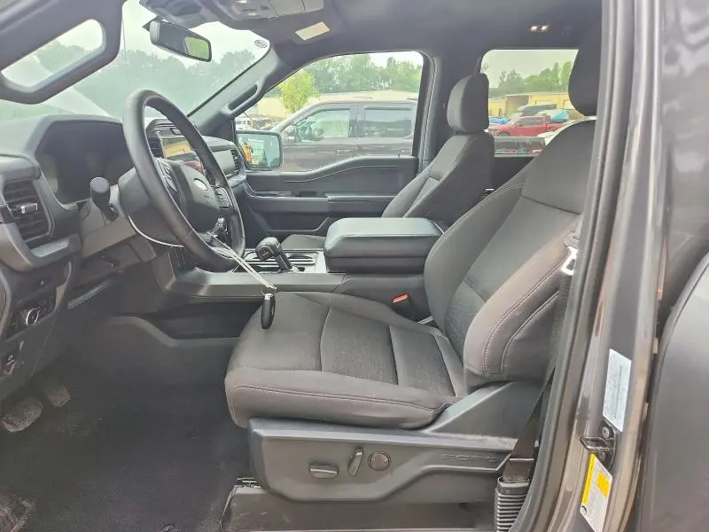 2025 FORD F150 XLT  