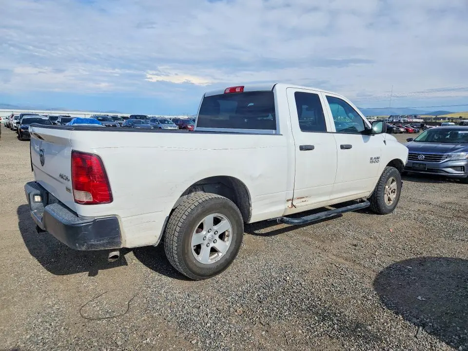 2015 RAM 1500 ST  