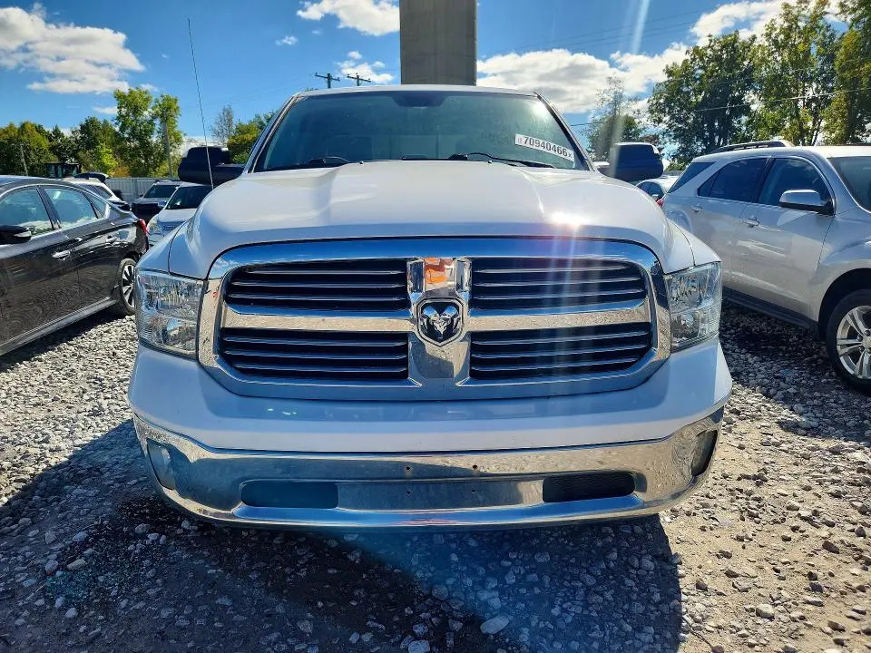 2013 RAM 1500 SLT  