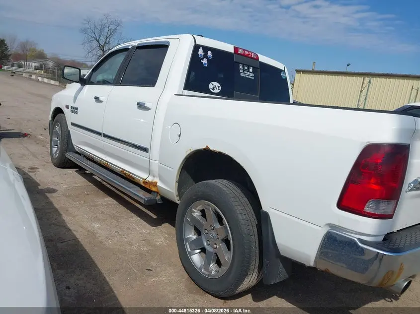 2015 RAM 1500 SLT