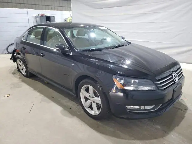 2015 VOLKSWAGEN PASSAT S  