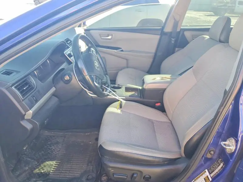 2016 TOYOTA CAMRY SE  
