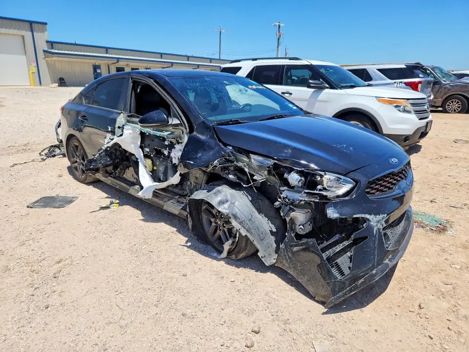 2021 KIA FORTE GT LINE  
