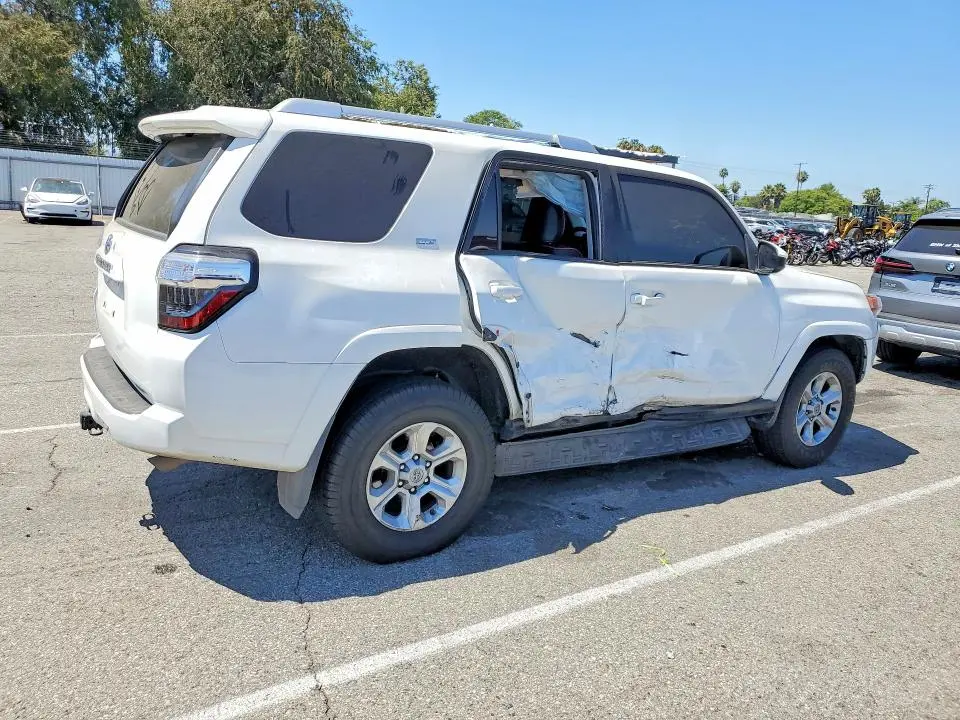 2016 TOYOTA 4RUNNER SR5  