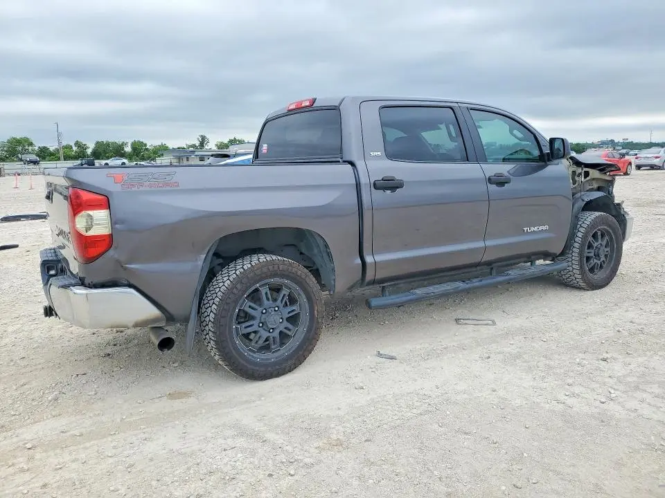 2016 TOYOTA TUNDRA CREWMAX SR5  