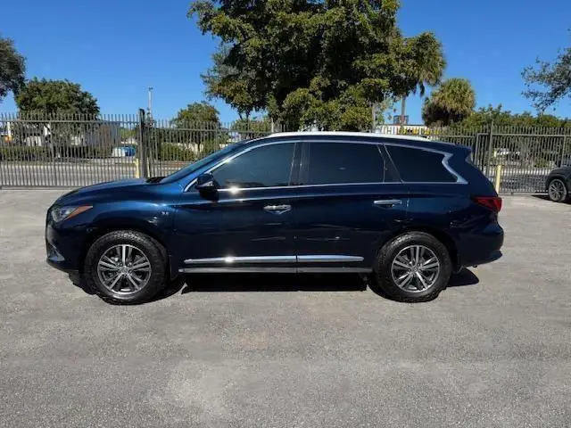 2020 INFINITI QX60 LUXE  