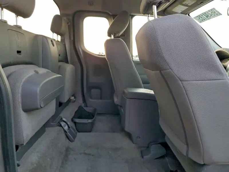 2017 NISSAN FRONTIER S  