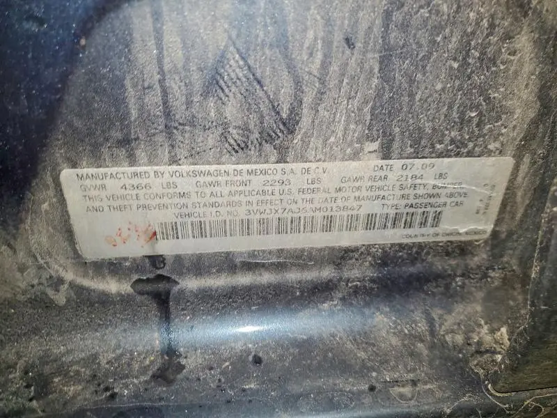 2010 VOLKSWAGEN JETTA S  