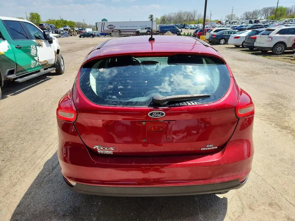 2016 FORD FOCUS SE  