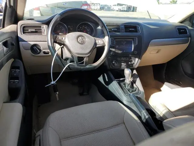 2016 VOLKSWAGEN JETTA SE  