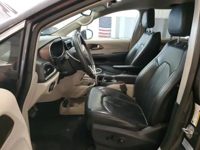2017 CHRYSLER PACIFICA TOURING L  