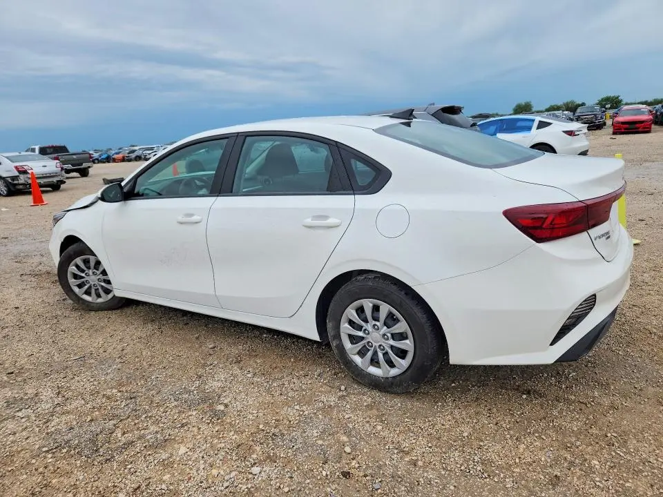 2024 KIA FORTE LX  