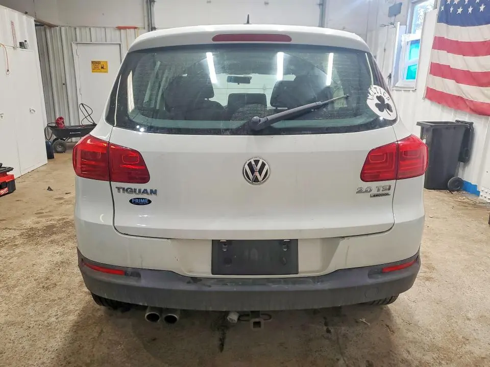2014 VOLKSWAGEN TIGUAN S  