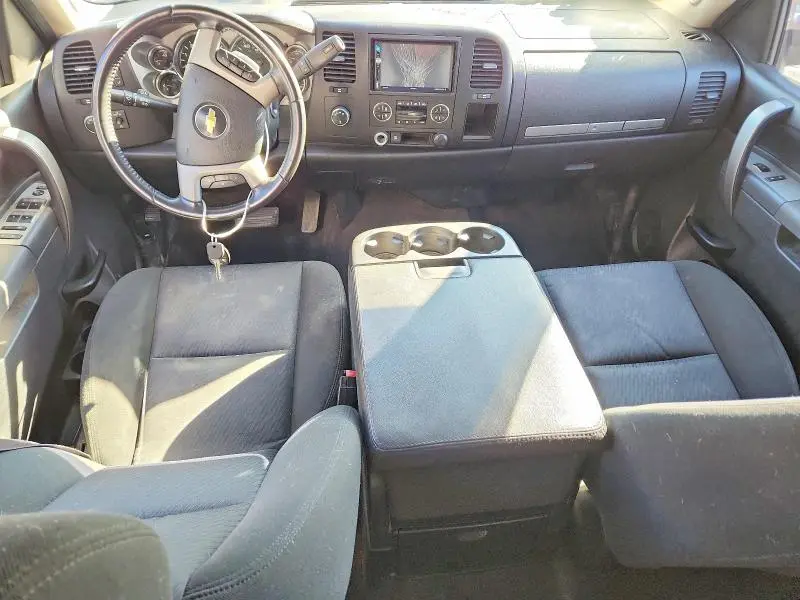 2011 CHEVROLET SILVERADO K1500 LT  