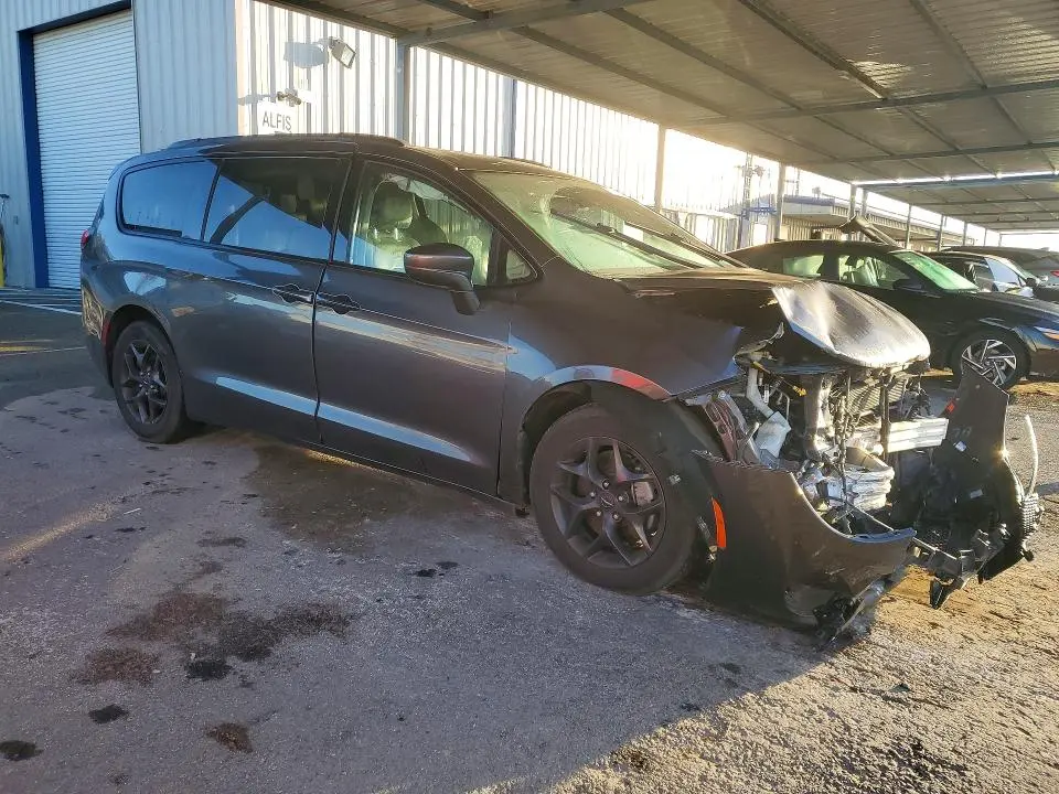 2018 CHRYSLER PACIFICA   