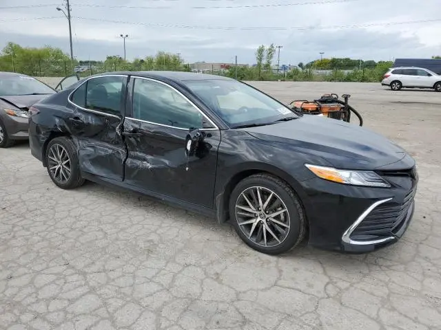 2024 TOYOTA CAMRY XLE