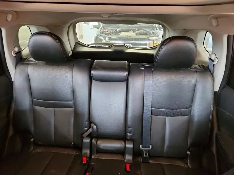 2017 NISSAN ROGUE SL  