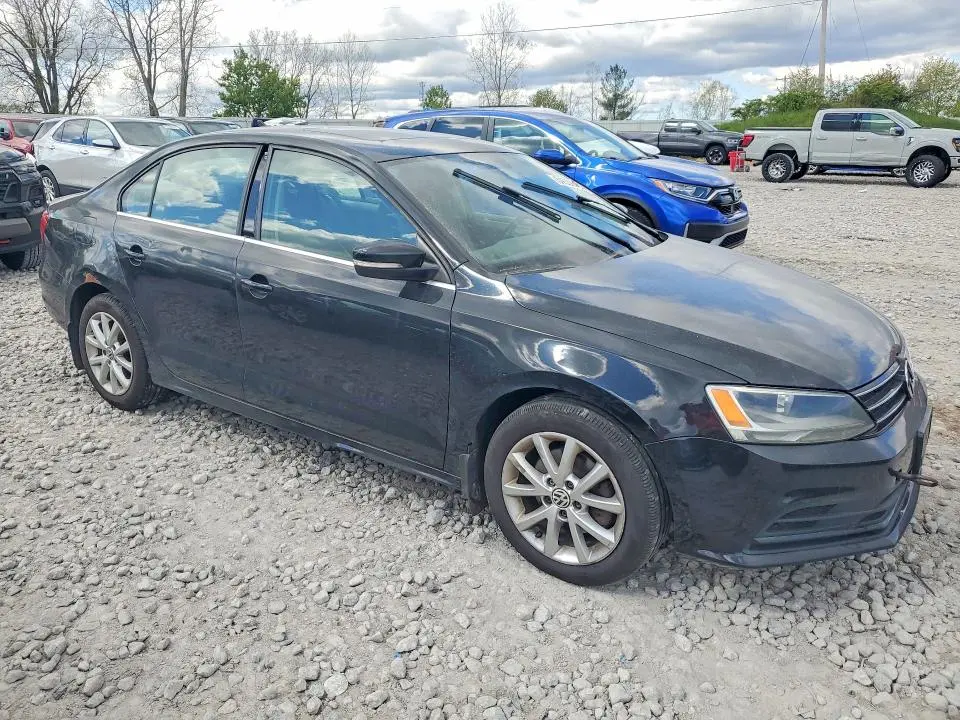 2015 VOLKSWAGEN JETTA SE  