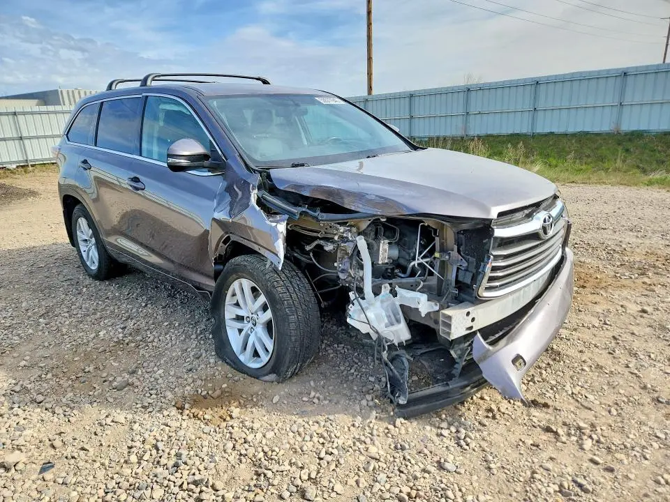 2016 TOYOTA HIGHLANDER LE  