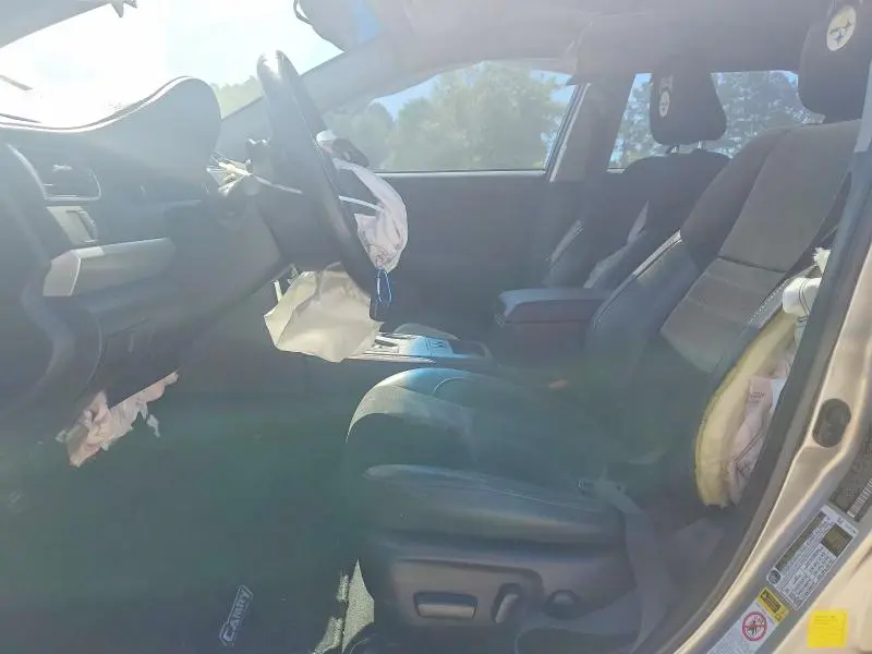 2015 TOYOTA CAMRY XSE V6  