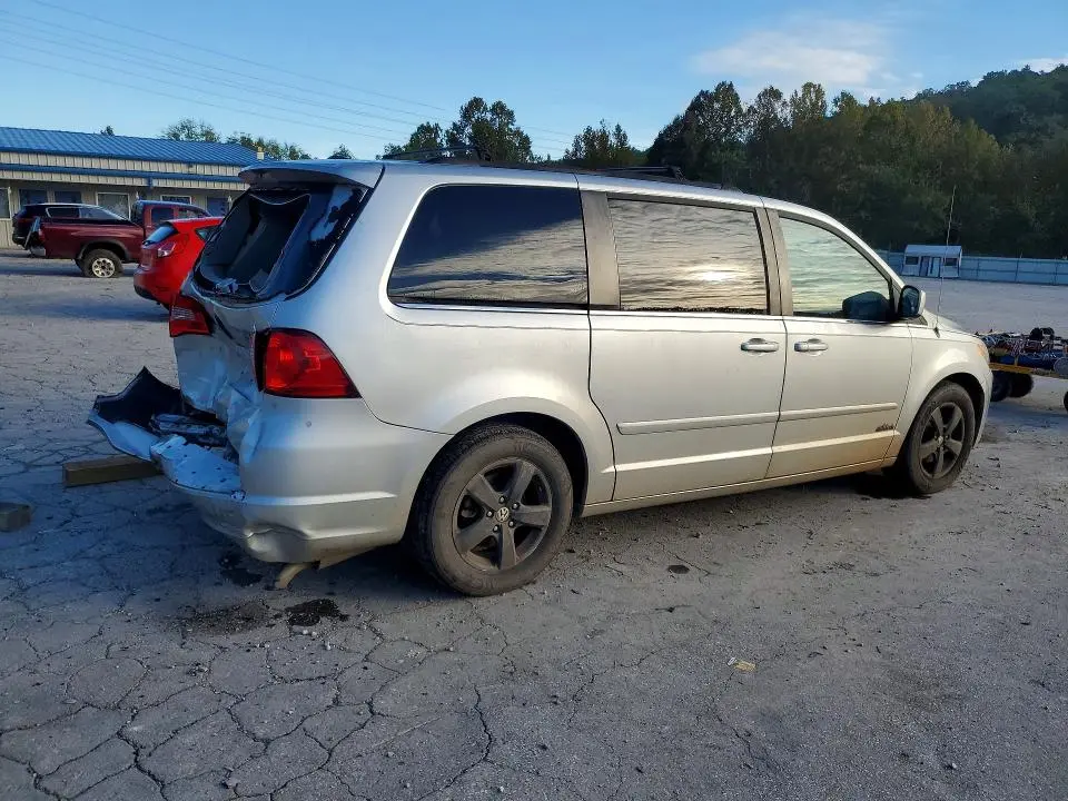 2011 VOLKSWAGEN ROUTAN SE  