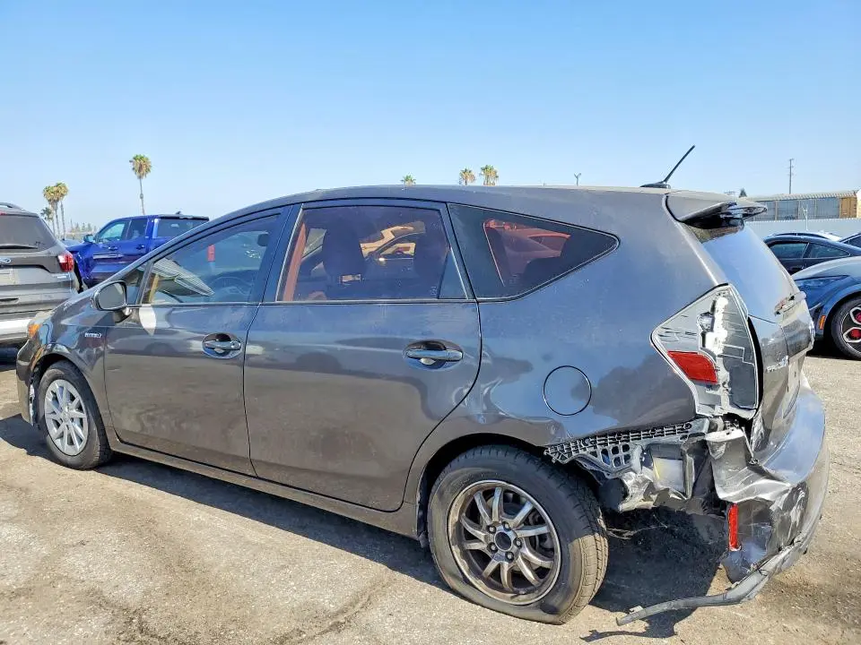 2015 TOYOTA PRIUS V FOUR  