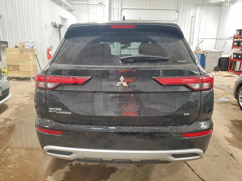 2024 MITSUBISHI OUTLANDER SE  