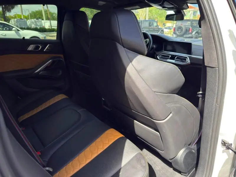2020 BMW X6 M  