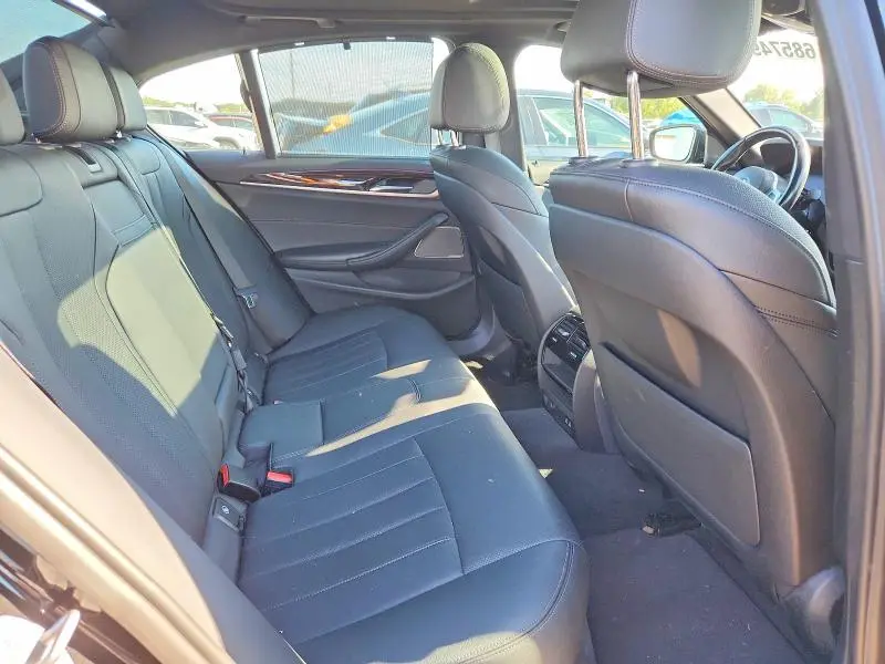 2022 BMW 530 XI  