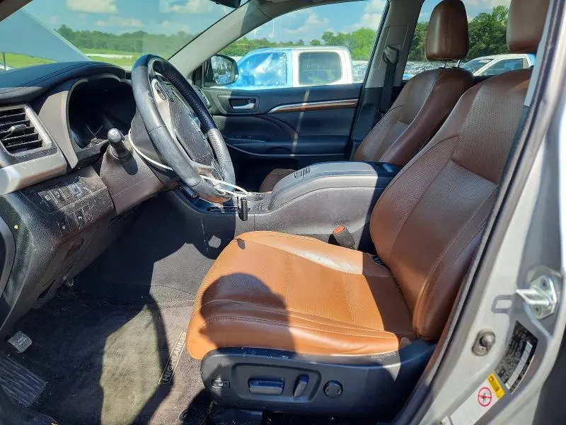 2017 TOYOTA HIGHLANDER LIMITED  
