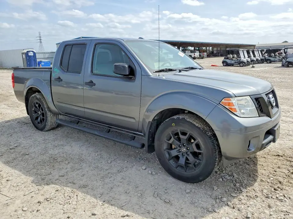 2018 NISSAN FRONTIER SV  