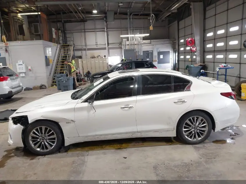 2018 INFINITI Q50 2.0T LUXE