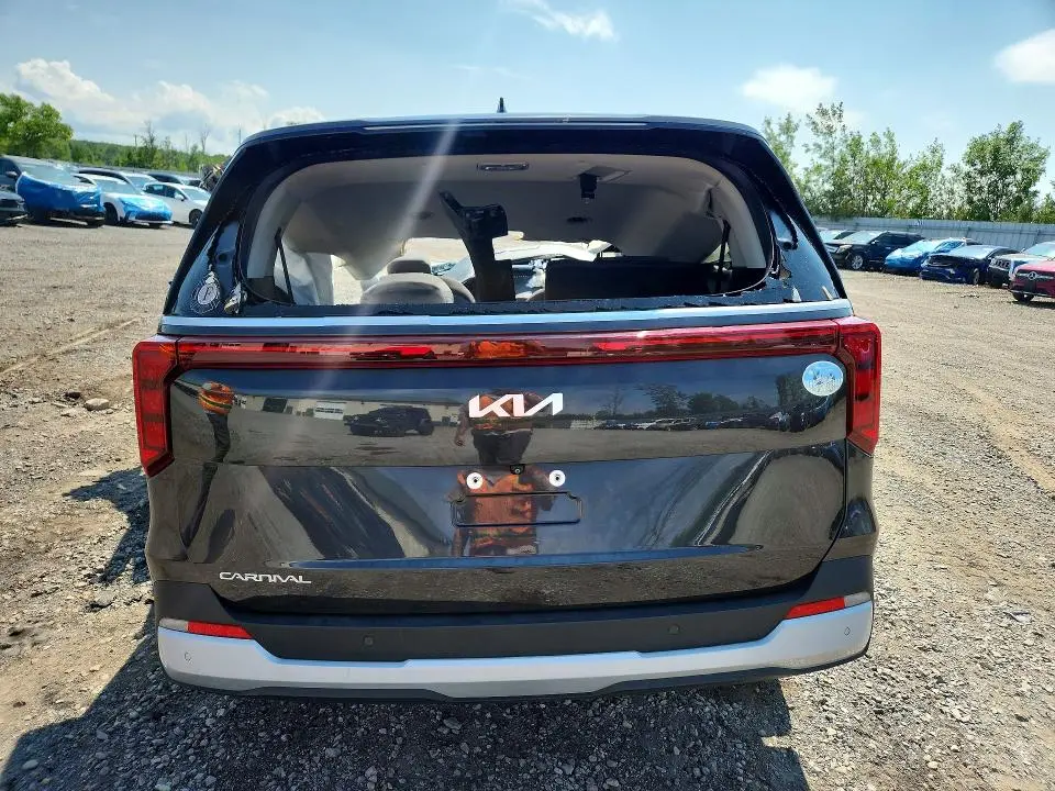 2025 KIA CARNIVAL LX  
